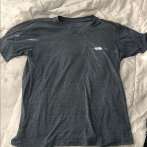 Men’s V neck. Large